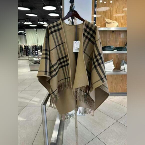 Burberry Wool Cape with Fringe Dark Tan NWT - Picture 1 of 6